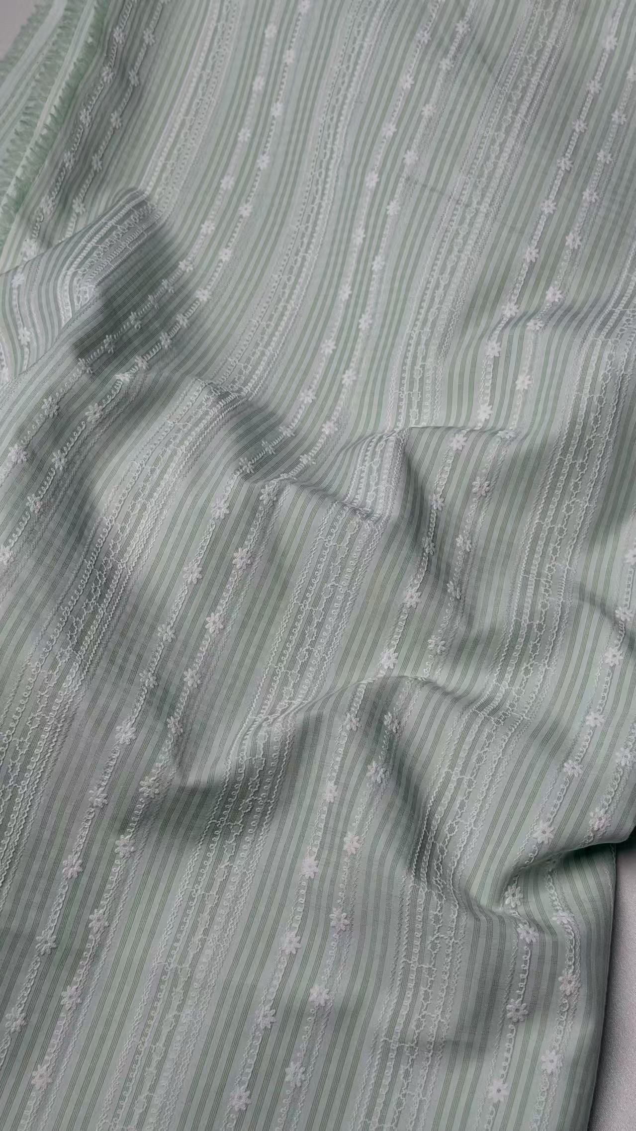 FP81883 / 5859#绣花 / 涤棉混纺条子/格子 fabric image